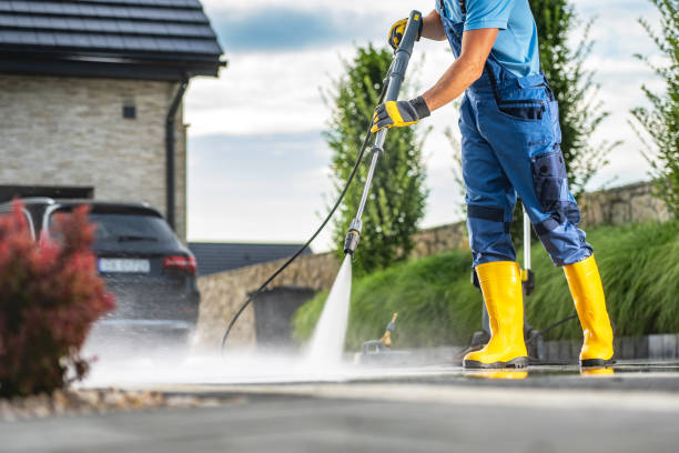 Best Driveway Pressure Washing  in Defuniak Springs, FL
